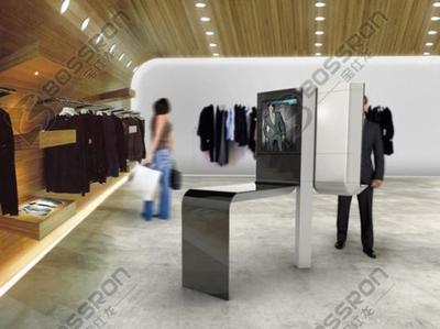 數(shù)字標(biāo)牌助美眉掀開衣視界